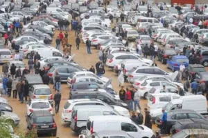 سوق السيارات