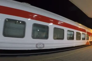 قطار_ثالثة_مكيفة_Trans2Day