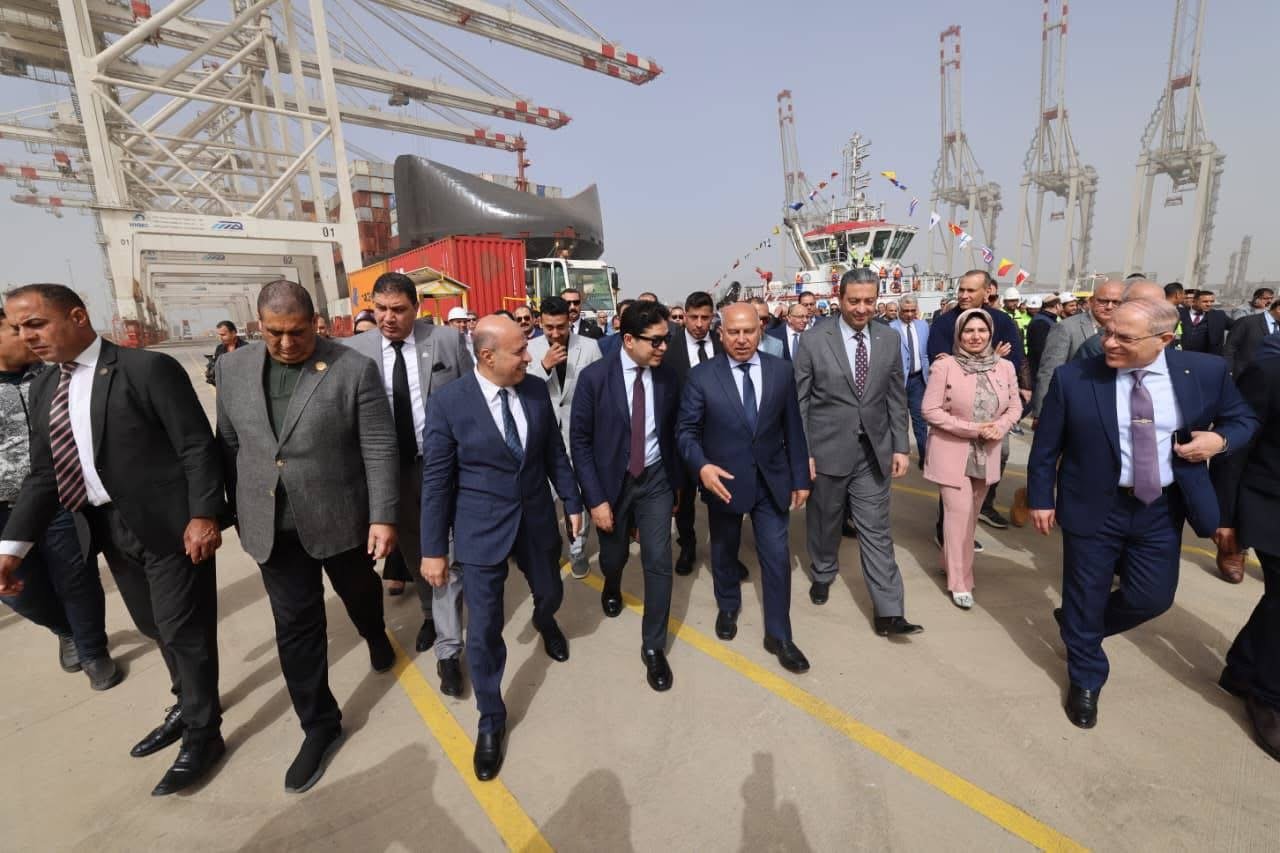 الوزير يفتتح محطة تحيا مصر 1